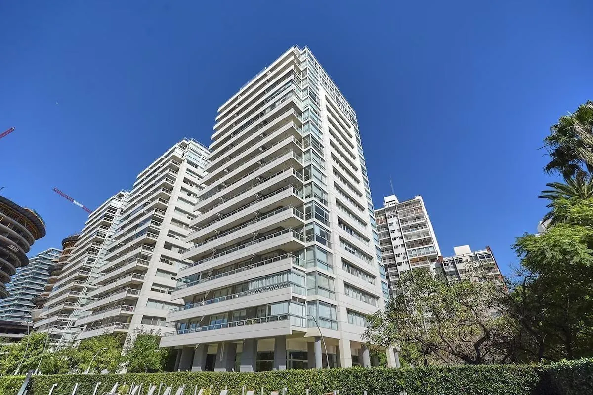 Departamento de 2 ambientes con cochera en Vicente López