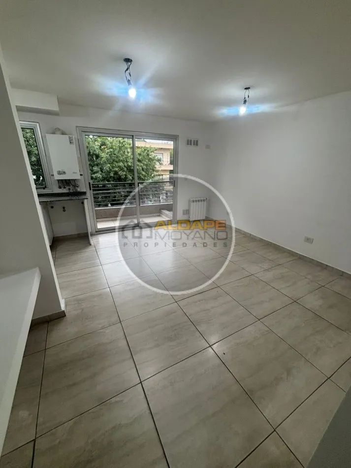 Departamento de 2 ambientes en Morón