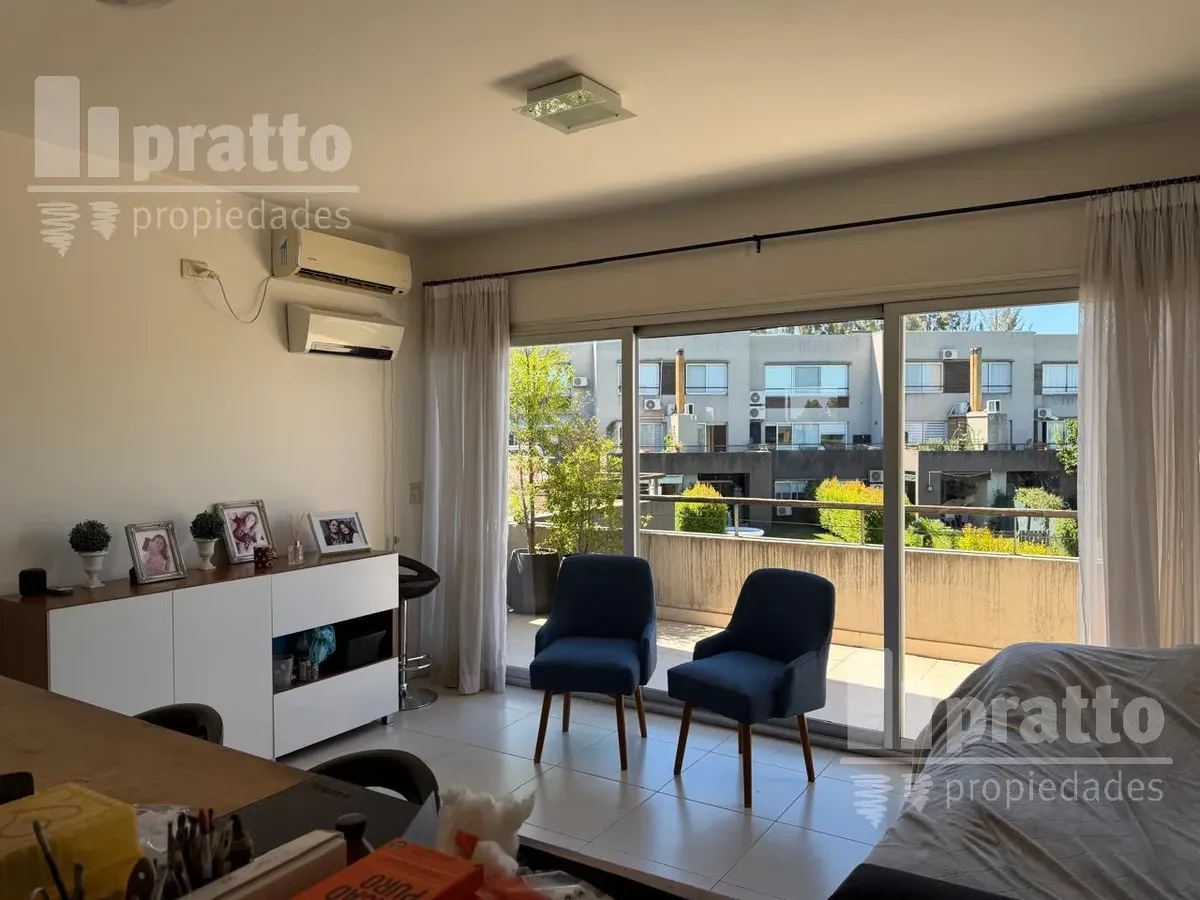 Apartamento de dois ambientes em Lago Escondido, Tigre