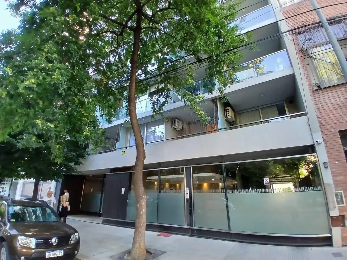 Квартира-студия с балконом в Flores