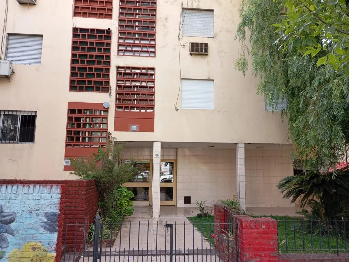 Apartamento de dois quartos em Remedios de Escalada