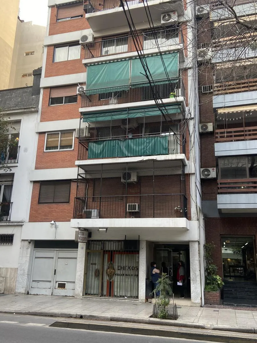 Studio apartment in Caballito with patio