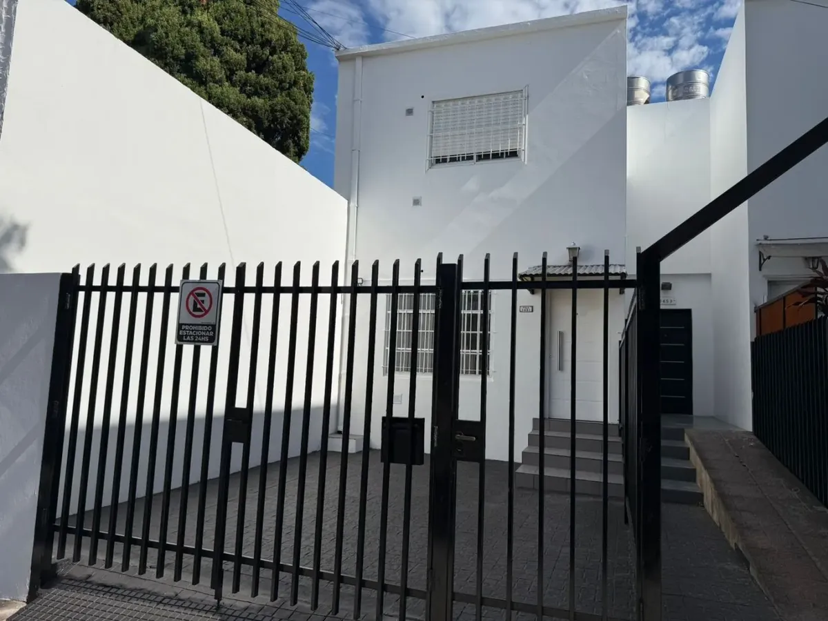 Двухуровневая квартира с 2 спальнями в Mataderos