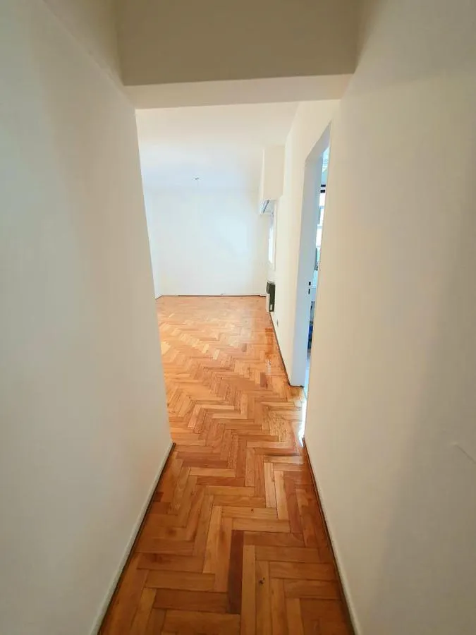 One-bedroom apartment with balcony in Recoleta