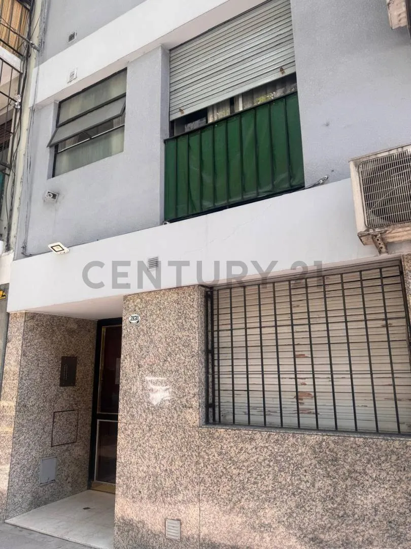 Apartamento de dois ambientes semi mobiliado em Palermo