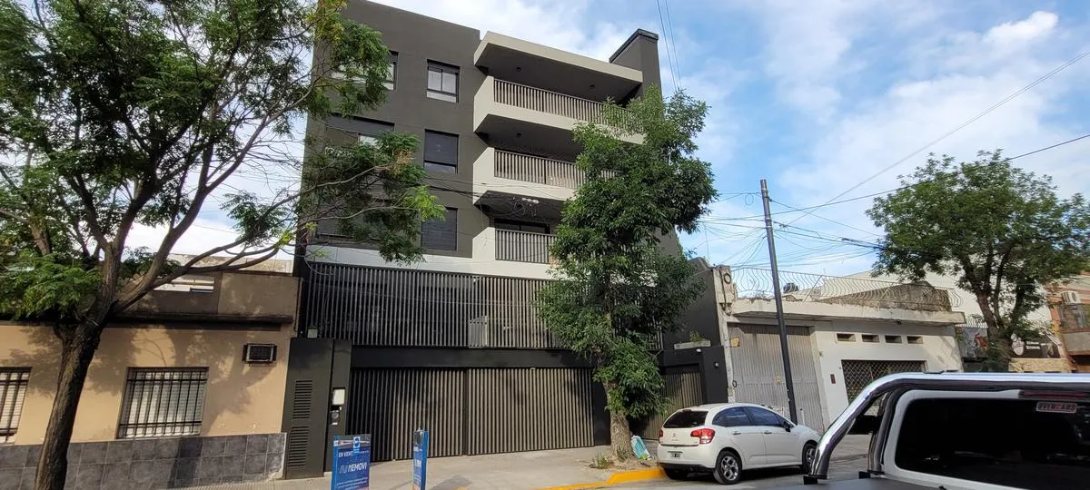 Studio apartment with balcony in Liniers