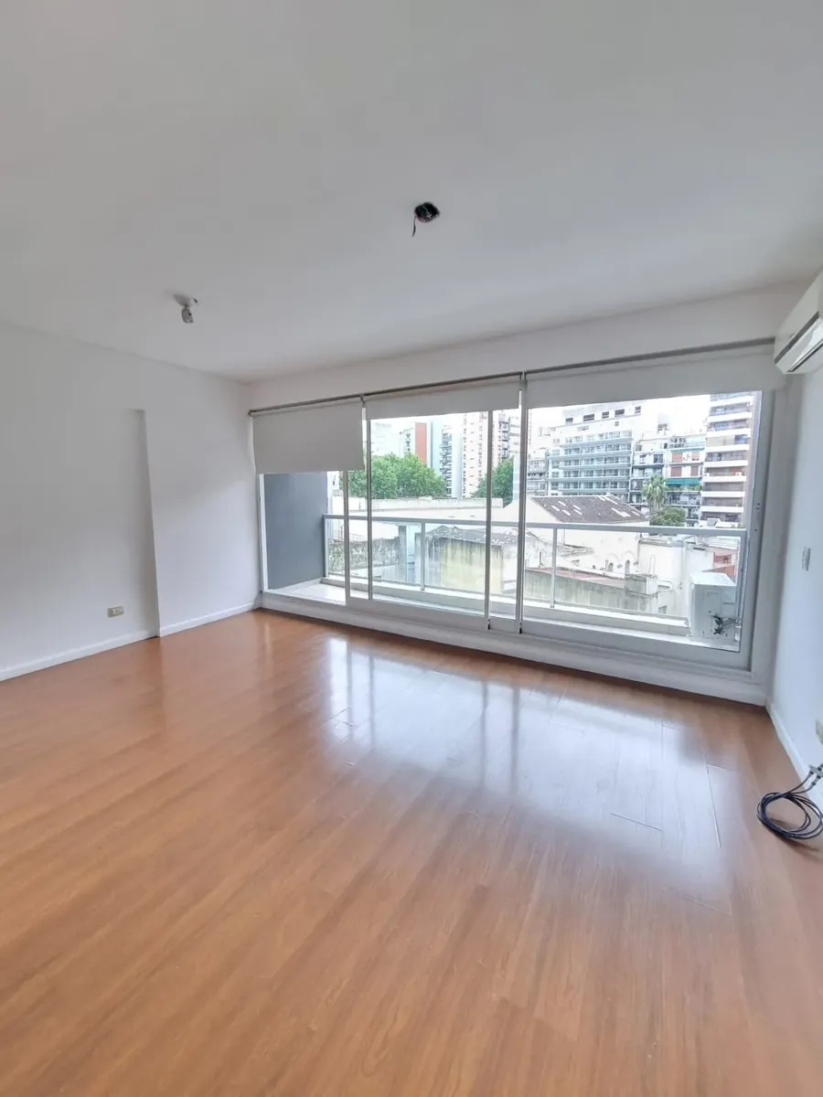 Studio apartment with long balcony in Belgrano