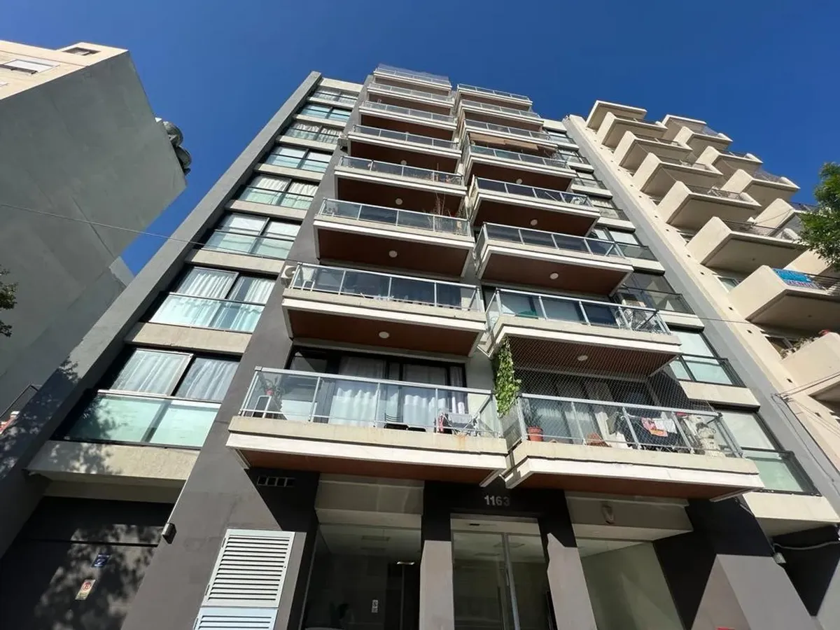 С мебелью квартира-студия в Flores