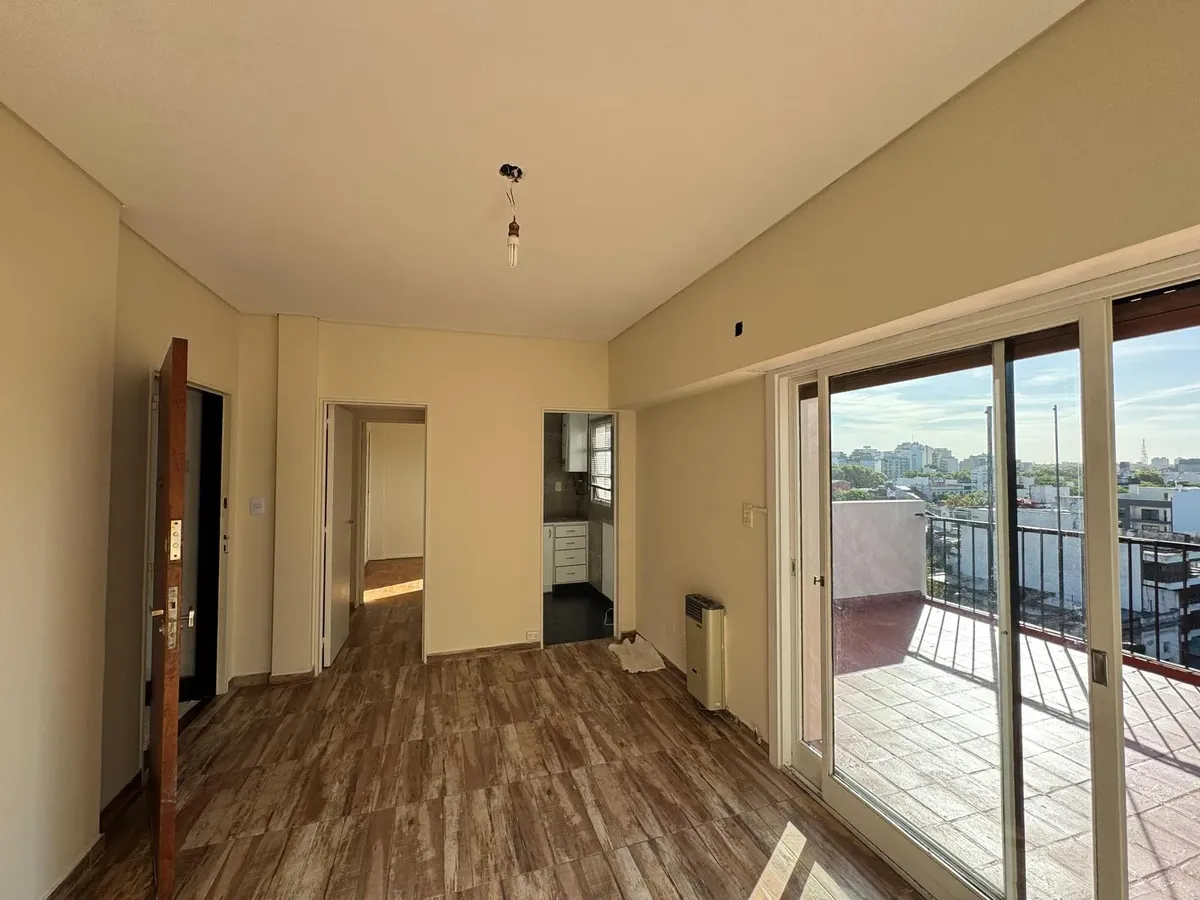 Two-bedroom apartment with balcony terrace in Villa Urquiza
