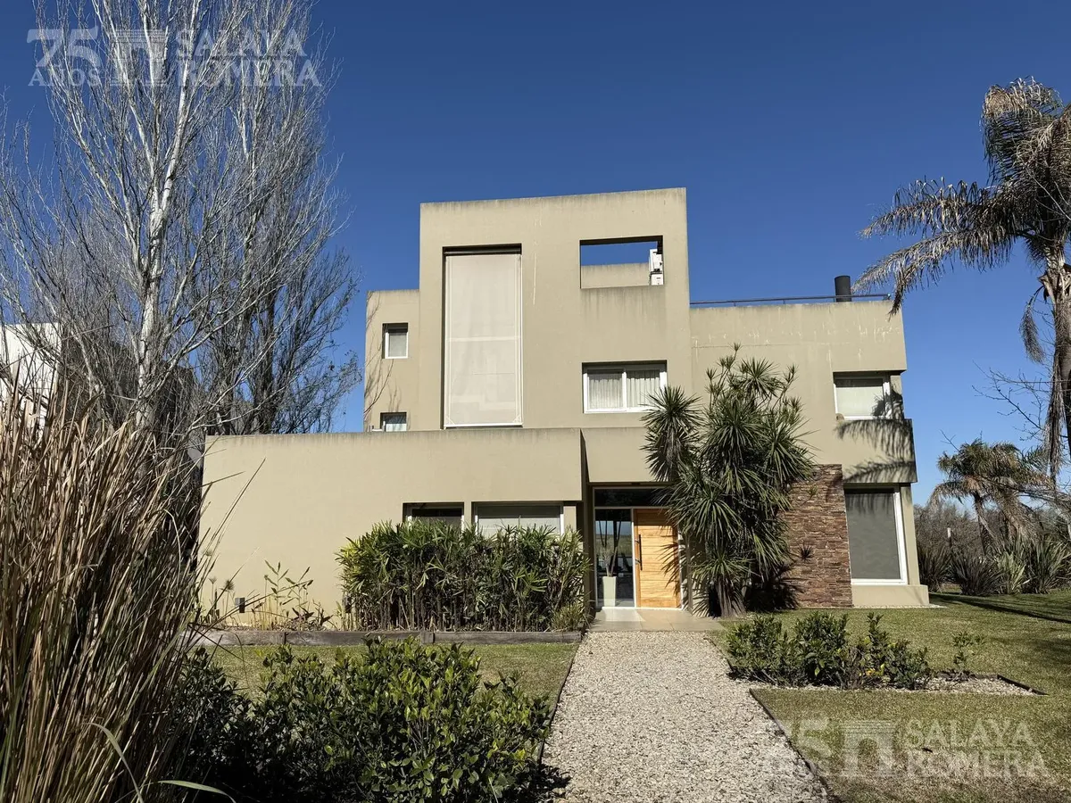 Apartamento de 6 dormitórios em Tigre