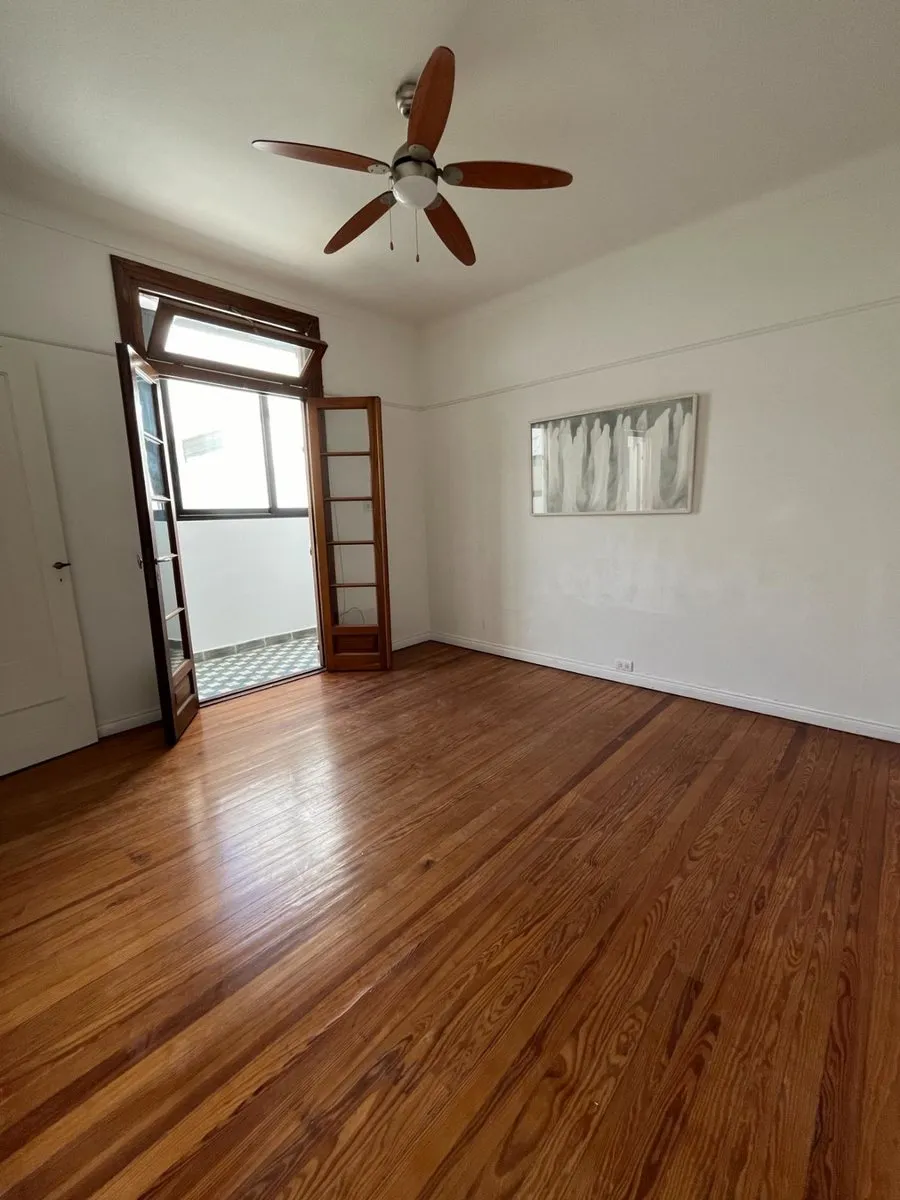 Departamento de 3 ambientes en Belgrano con aire acondicionado y salamandra