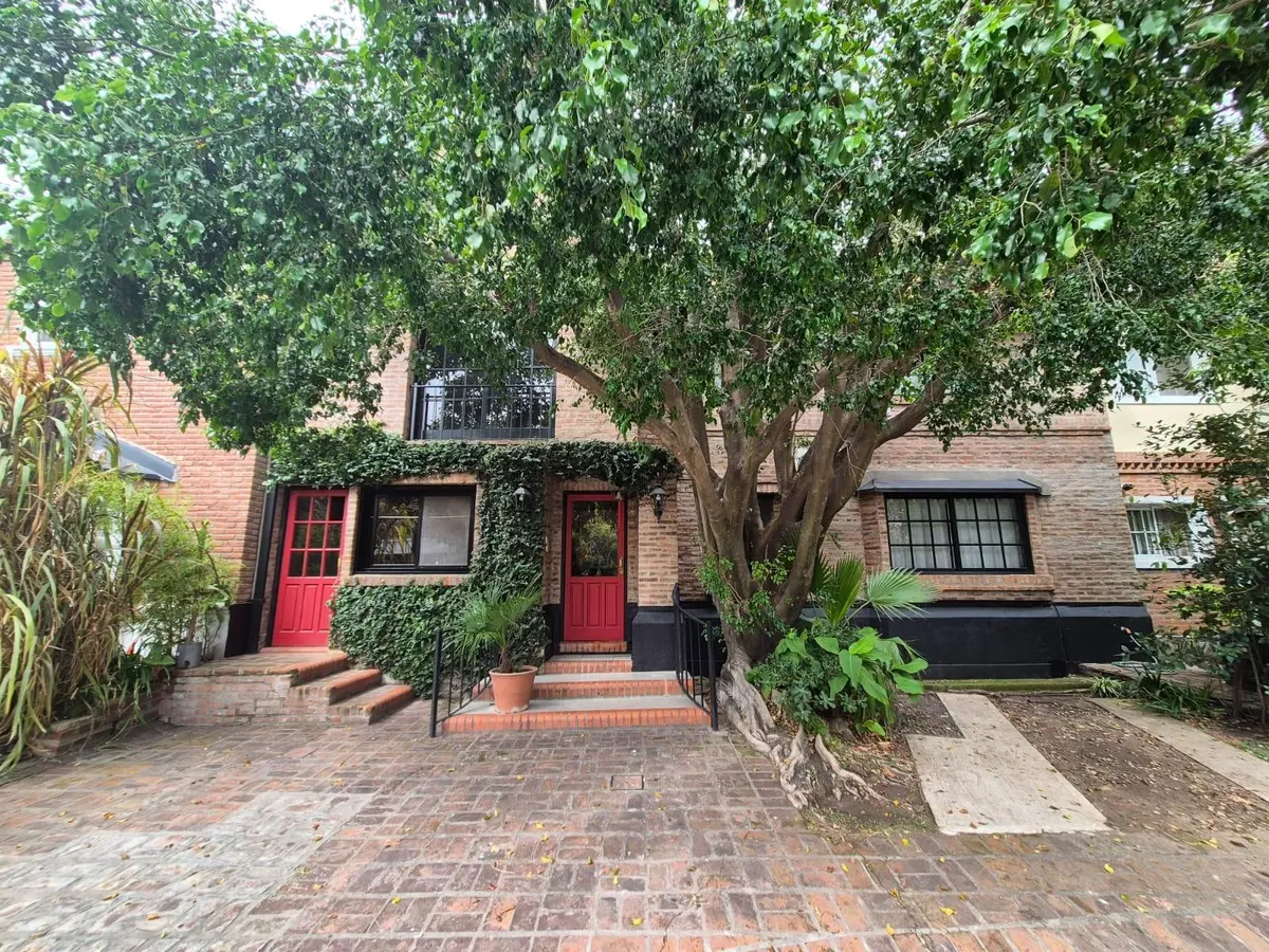 Дом с 4 спальнями в Beccar, barrio cerrado Los Faroles