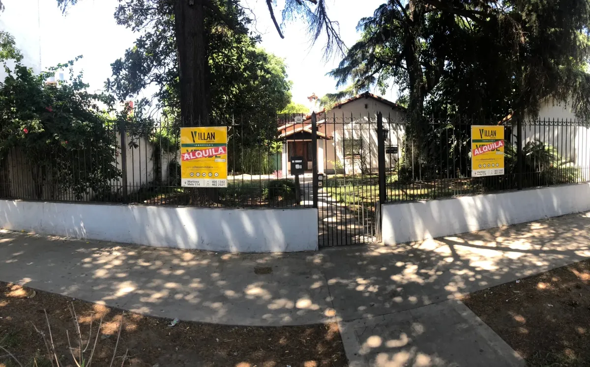 Casa En Alqiuler. moreno Centro . Oportunidad