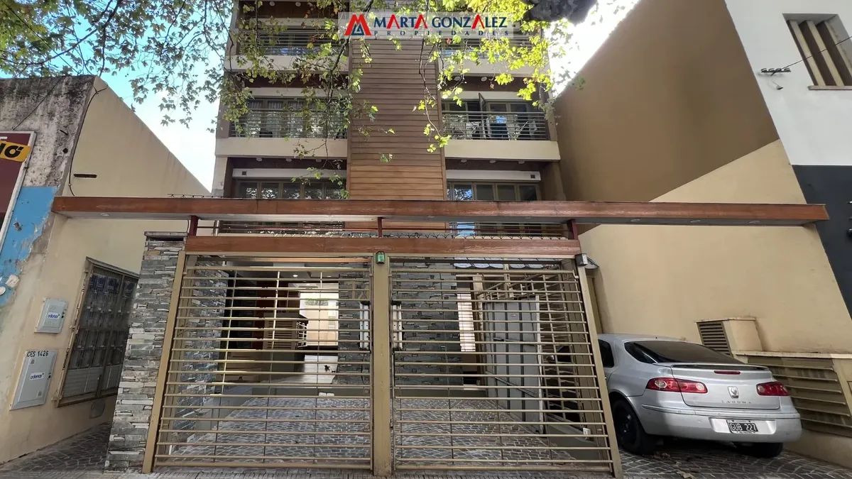 Unfurnished one-bedroom half-floor apartment in La Matanza
