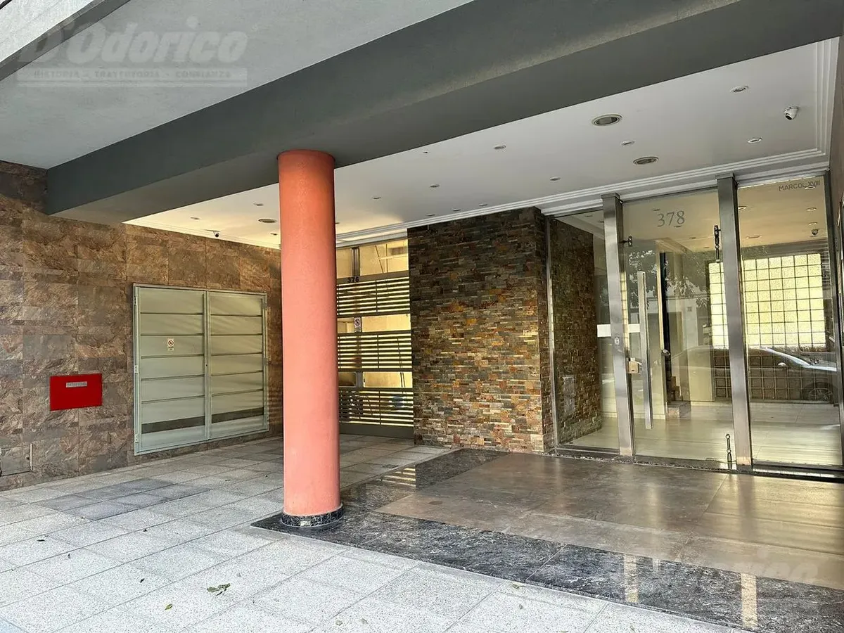 Apartamento de 1 dormitório com vaga fixa em Caballito