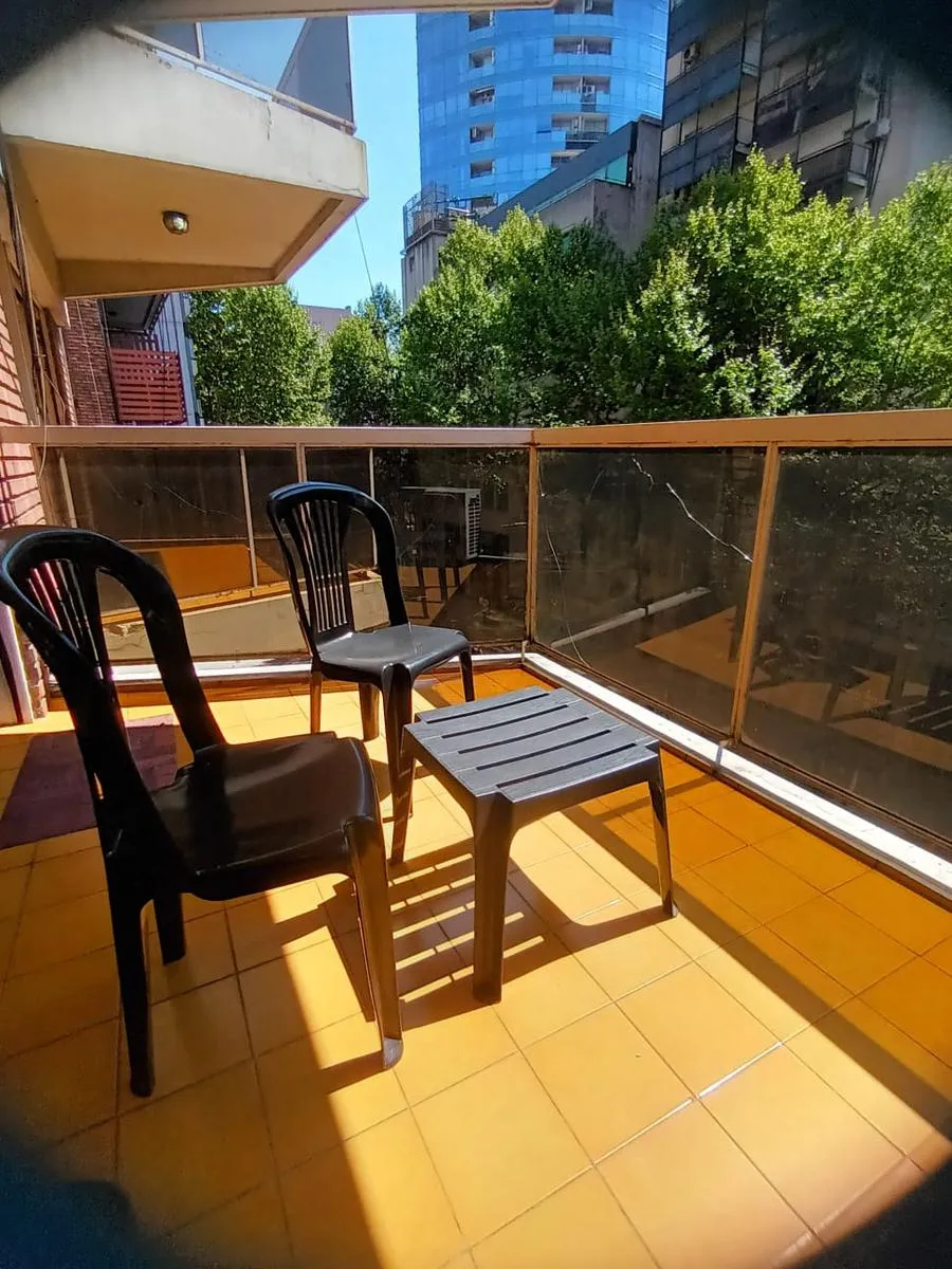 Departamento amoblado de 1 dormitorio de 36 m² con balcón al frente en San Nicolás