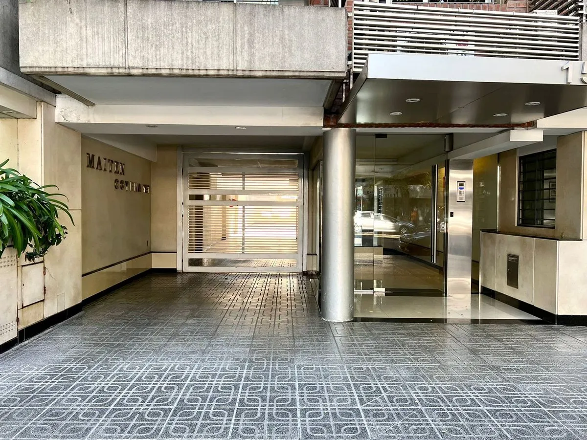 Kitnet mobiliada com varanda em Caballito