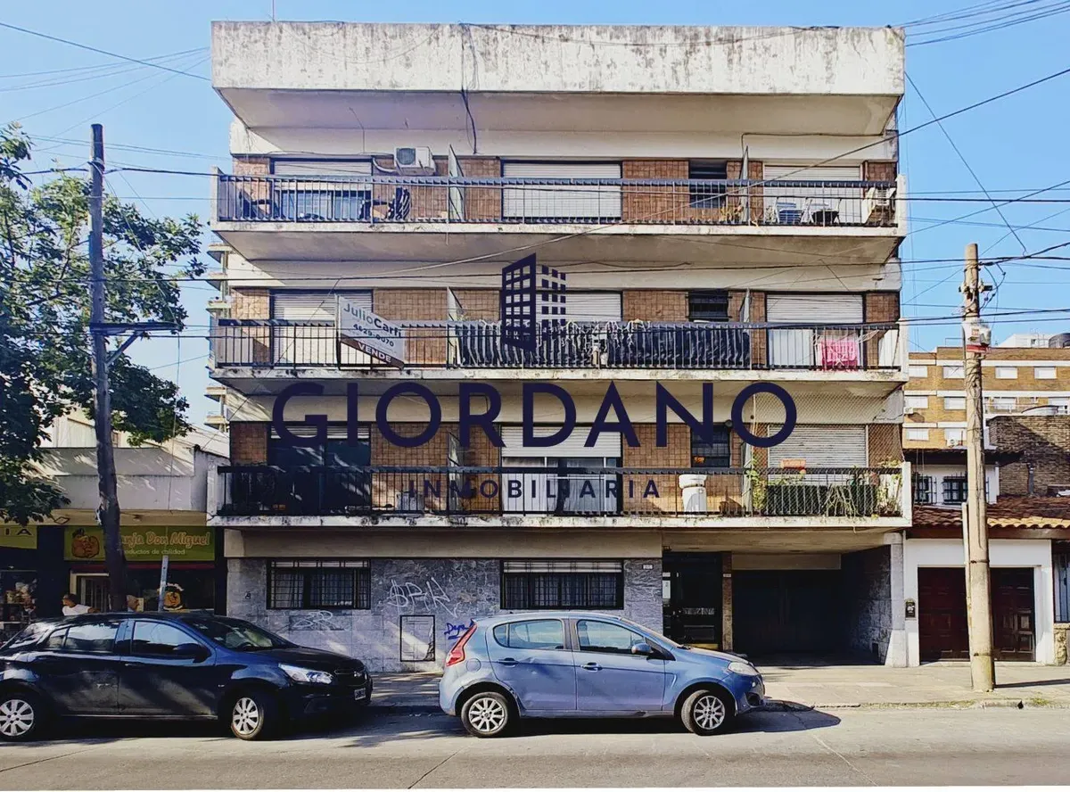 Apartamento de 2 dormitórios em Morón