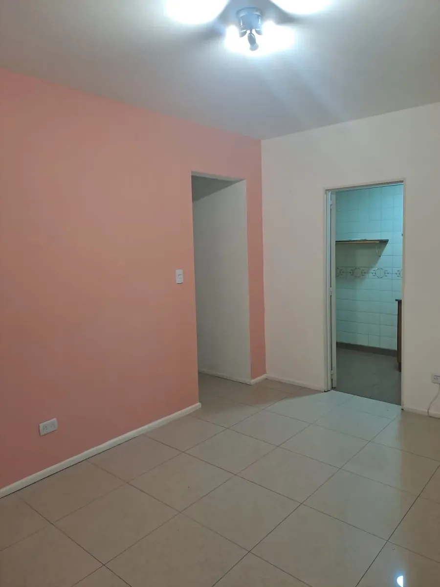 Departamento de 2 ambientes con 1 dormitorio en Retiro