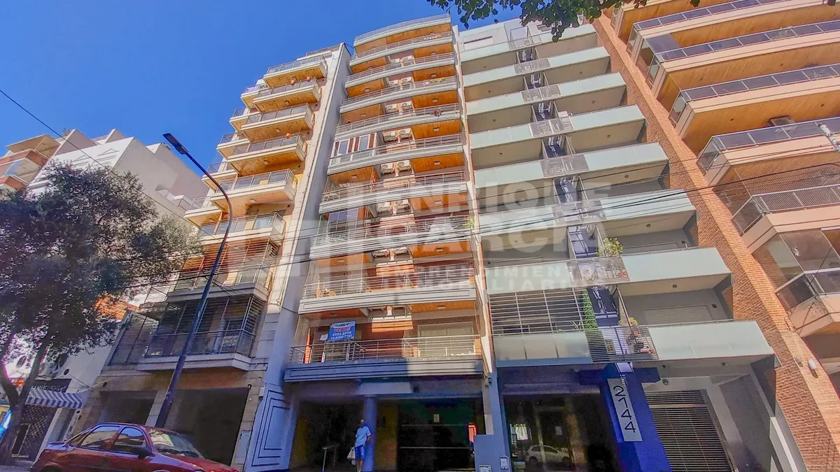 Two-room apartment with balcony and patio in Villa Urquiza