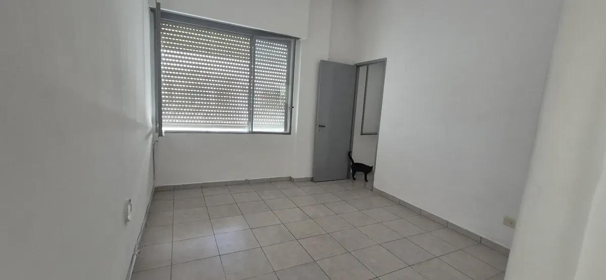 Apartamento térreo com pátio em La Plata