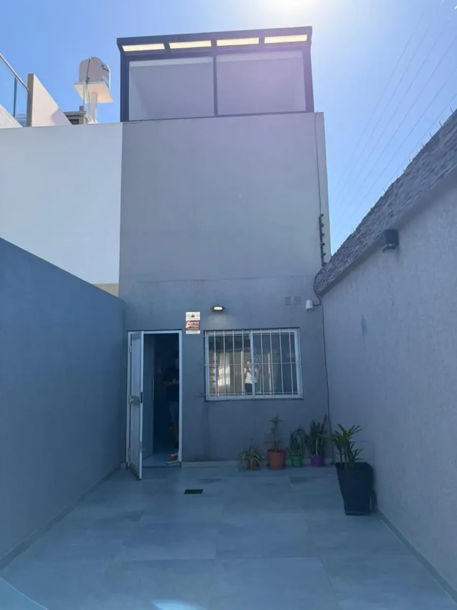 Three-room PH with balcony and patio in General San Martín