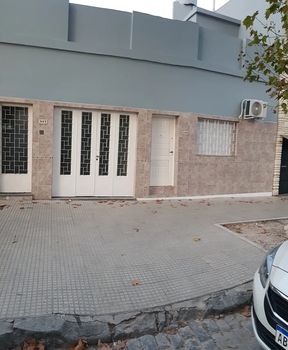 PH de três ambientes com 2 dormitórios, garagem e terraço em Versalles