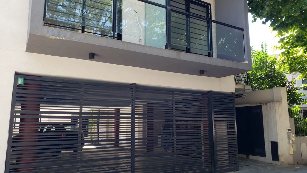 Departamento monoambiente con balcón en Lomas de Zamora