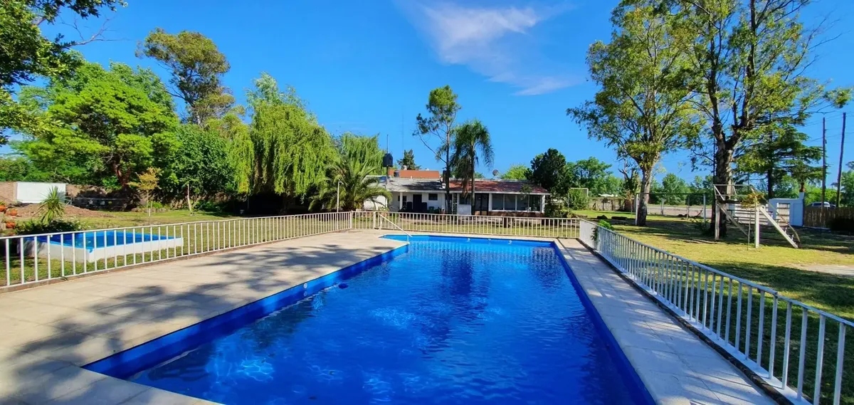 Two-bedroom apartment for temporary rent with two pools in Esteban Echeverría