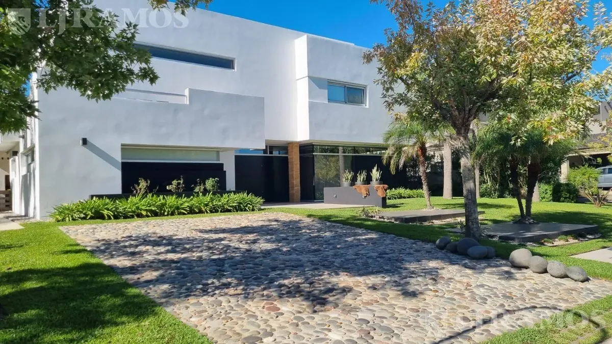 Four-bedroom apartment in Los Castores, Nordelta (Tigre)