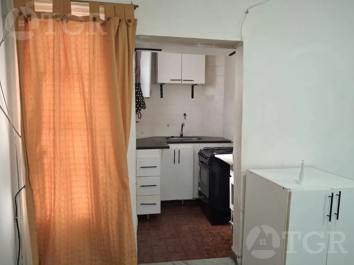 Two-bedroom, three-room apartment in San Telmo