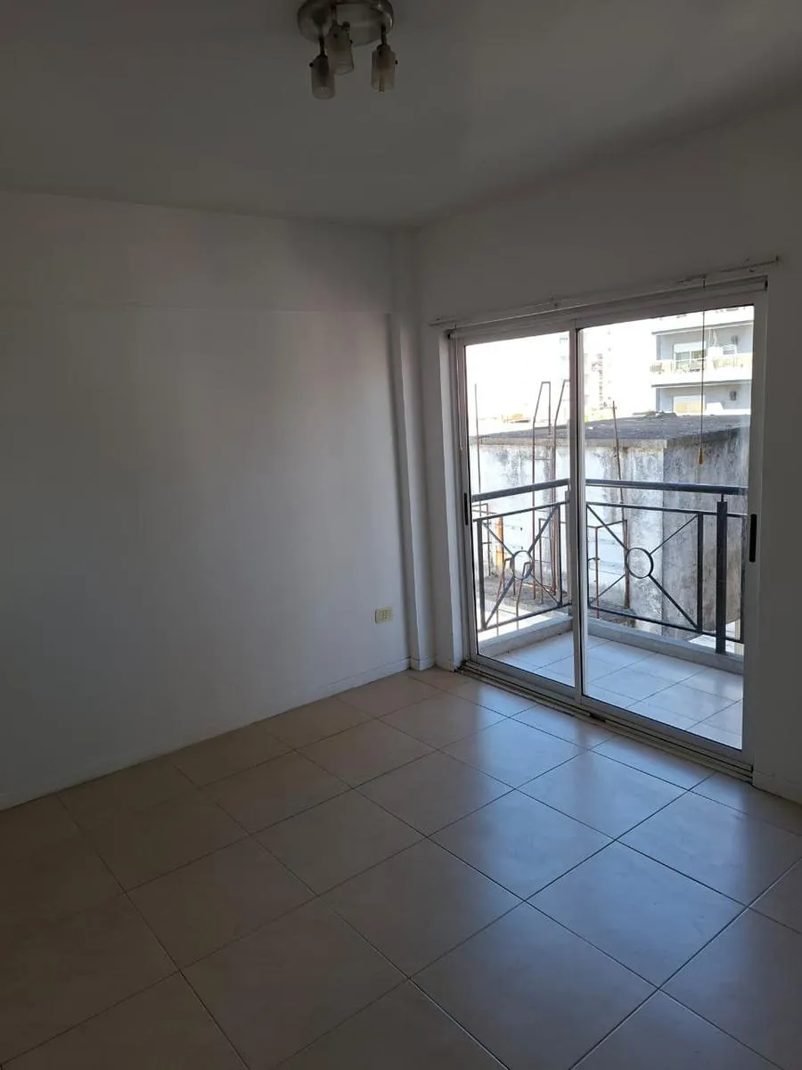 Квартира-студия в Flores рядом с Av. Rivadavia и Subte San Pedrito