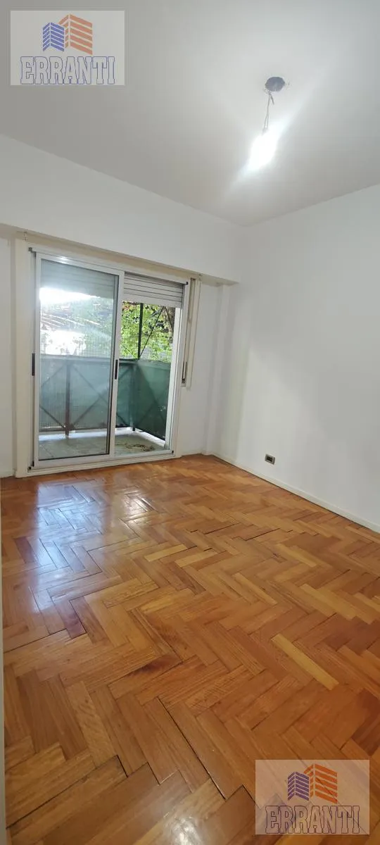 Apartamento de 2 ambientes no bairro de Flores