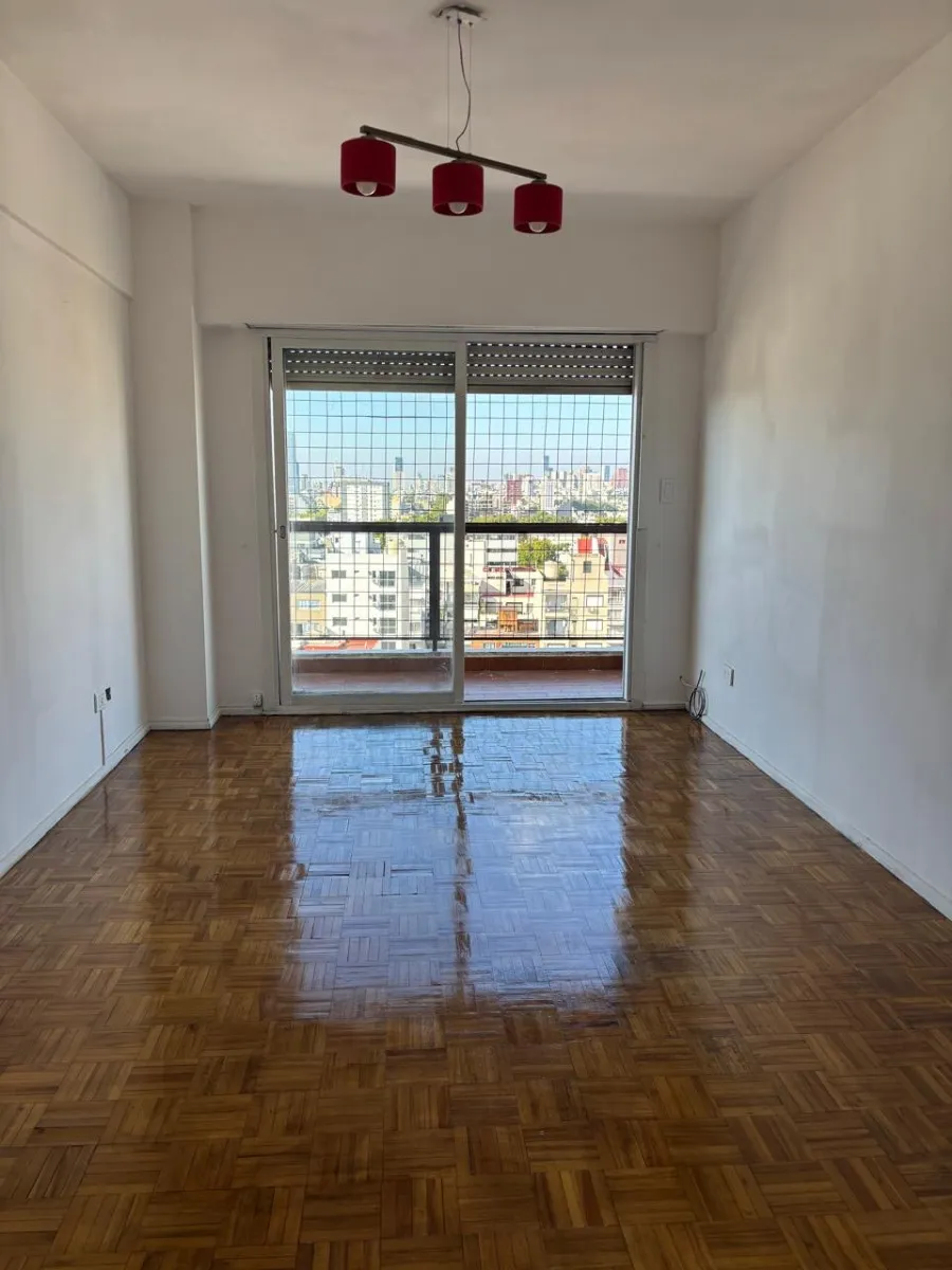 Departamento de 3 ambientes con balcón en Villa Crespo