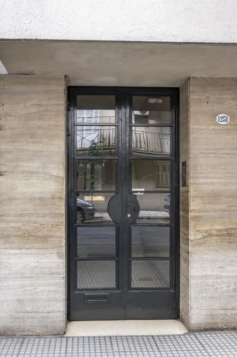 Studio apartment with separate kitchen in Recoleta