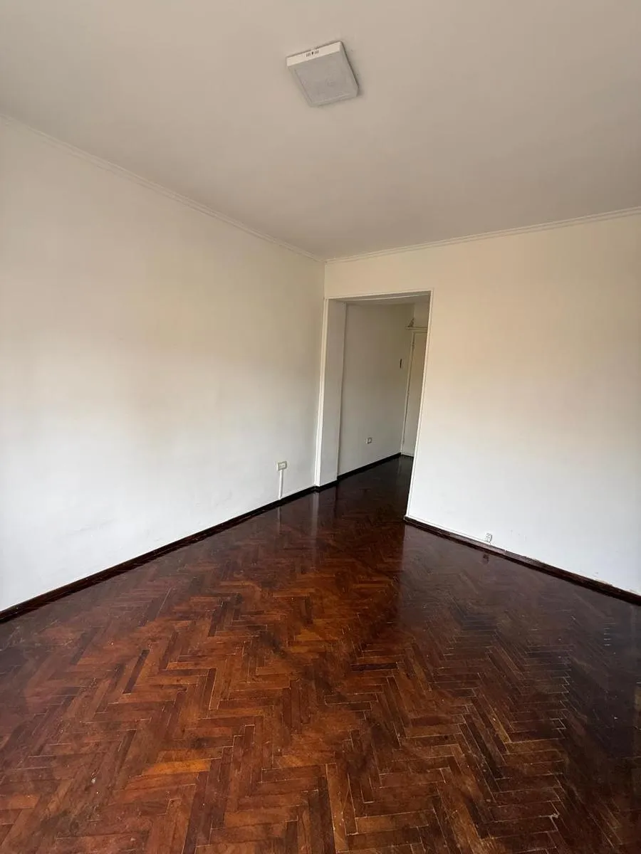 Apartamento de três ambientes com 2 dormitórios em San Telmo