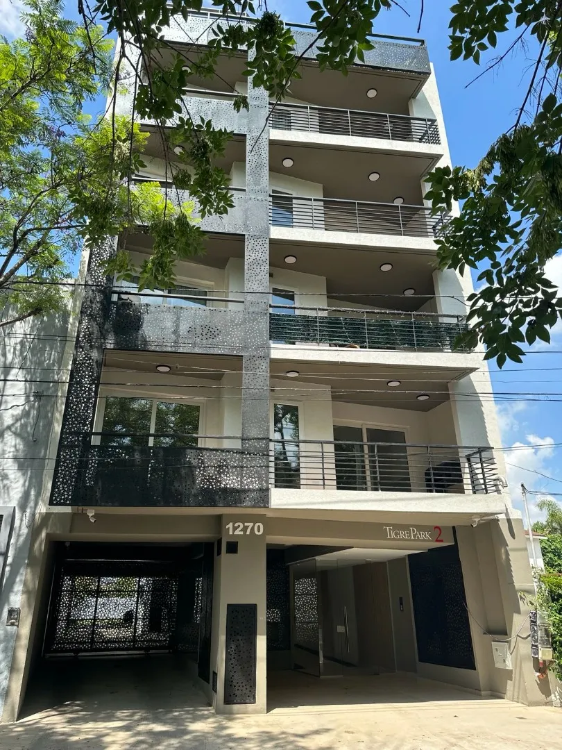 Three-bedroom apartment in Tigre with two parking spaces