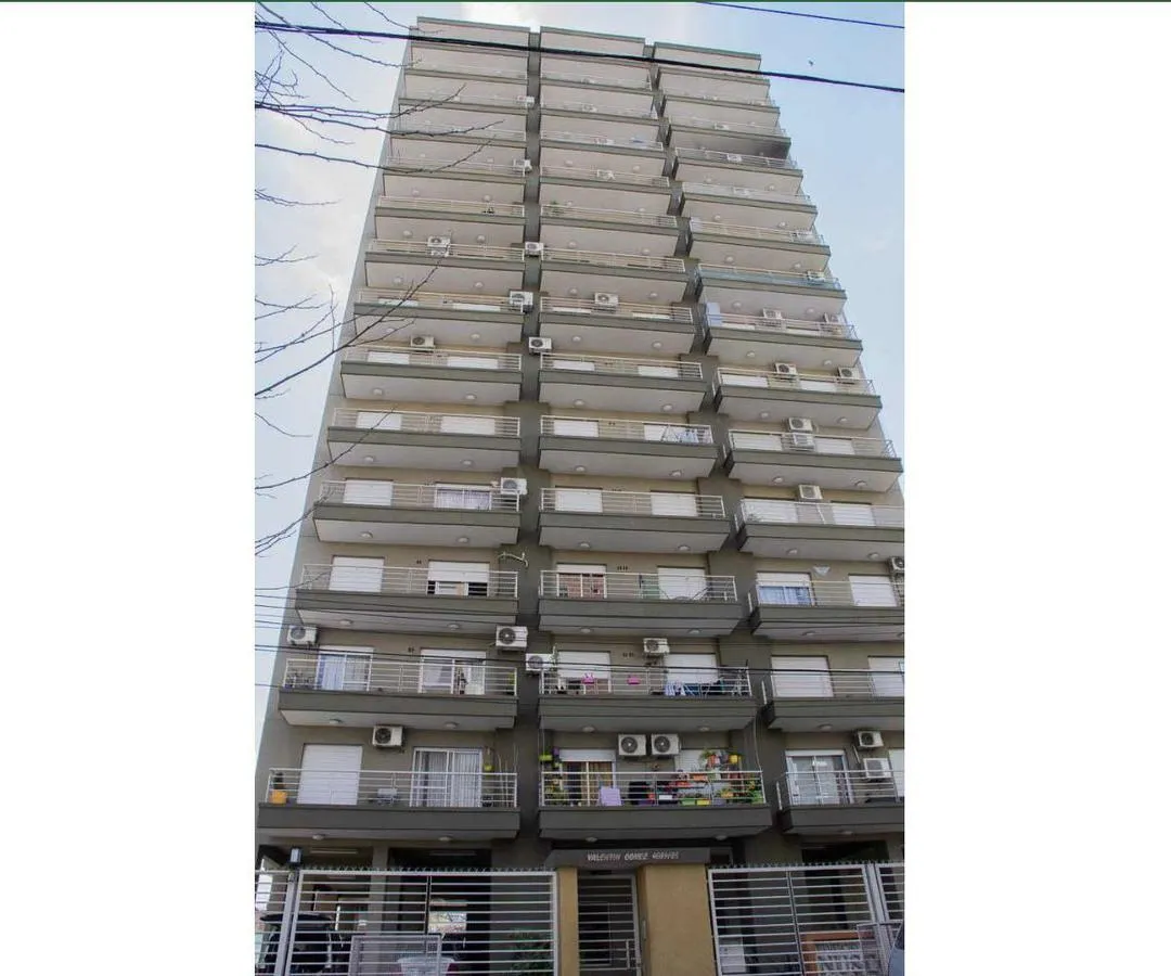 Departamento de 2 ambientes con balcón en Caseros