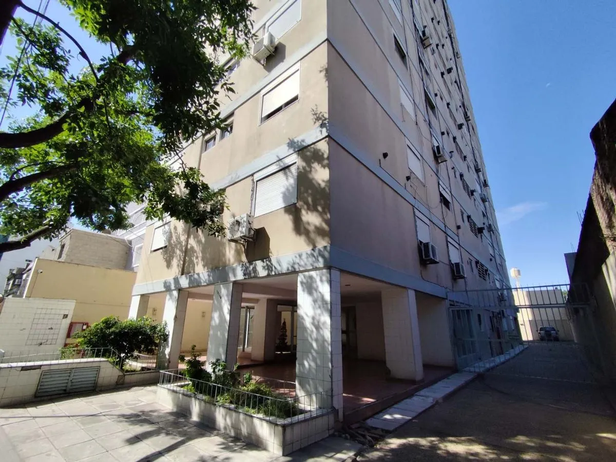 Apartamento de três ambientes com 2 dormitórios e vaga fixa em Mataderos