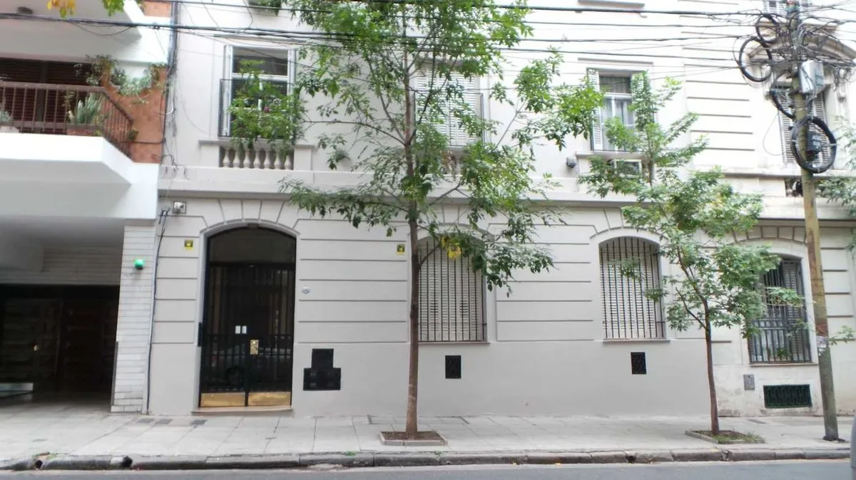 Two-room apartment with maid’s room and patio in Recoleta