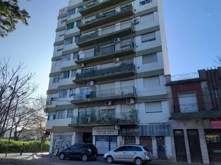 Three-room apartment in Quilmes Centro