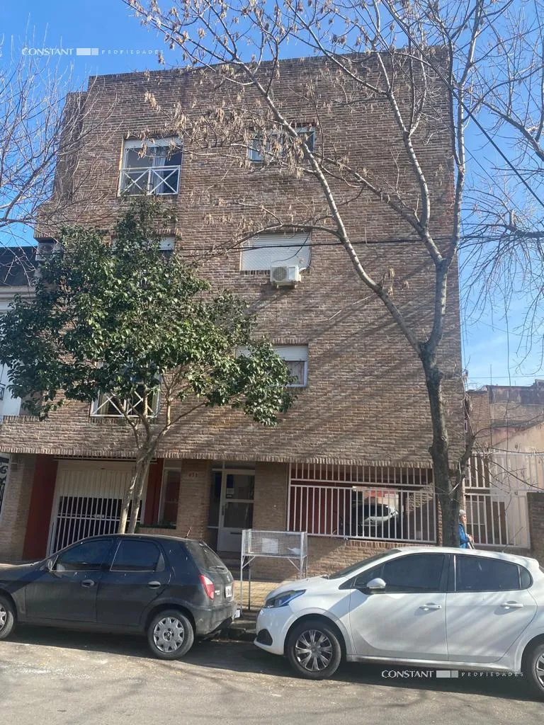 Monoambiente con patio en La Plata