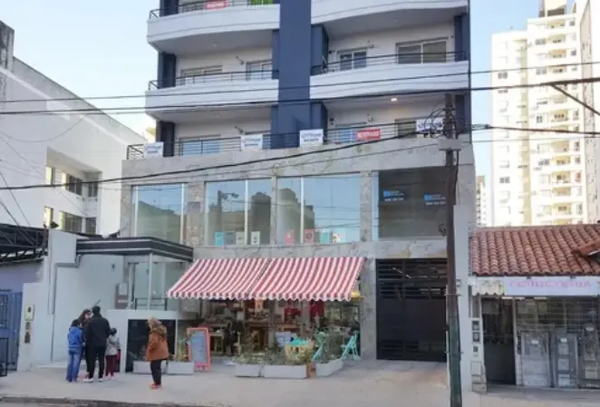 Departamento de 2 ambientes en Lomas de Zamora con balcón y parrilla