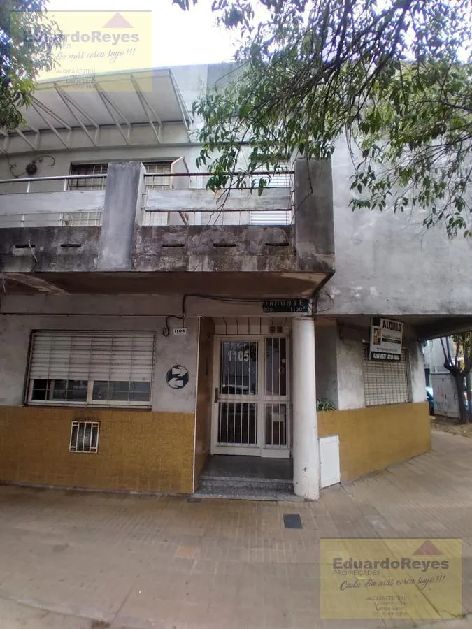 Apartamento térreo de 2 ambientes em Lanús Oeste