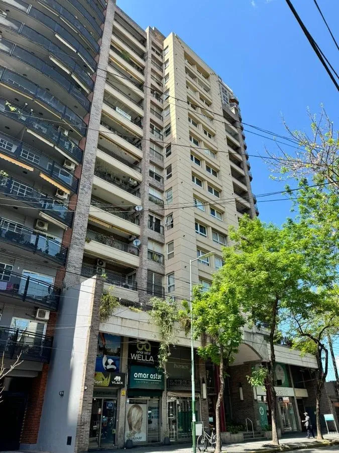 Two-bedroom apartment with parking and storage in Lomas de Zamora