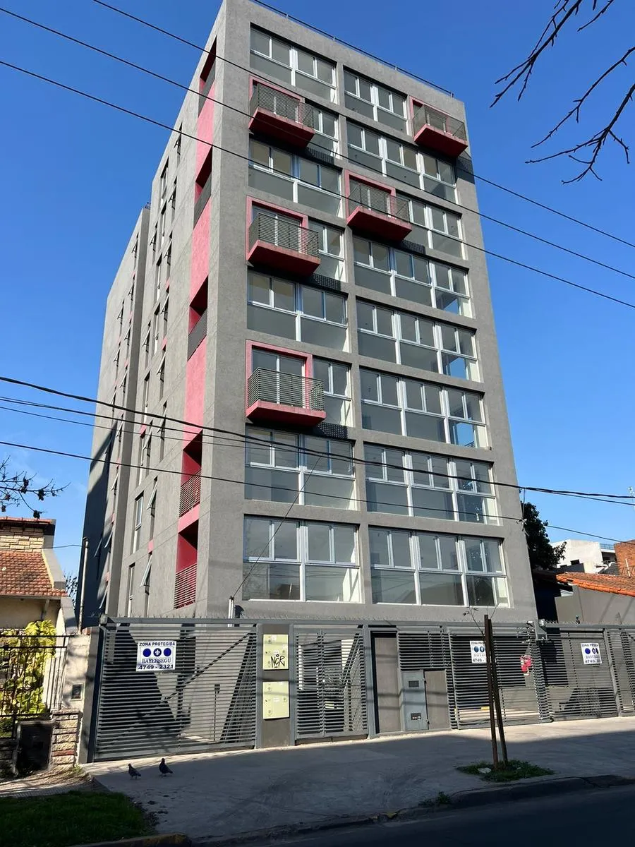 Apartamento de três ambientes com 2 quartos em Ituzaingó