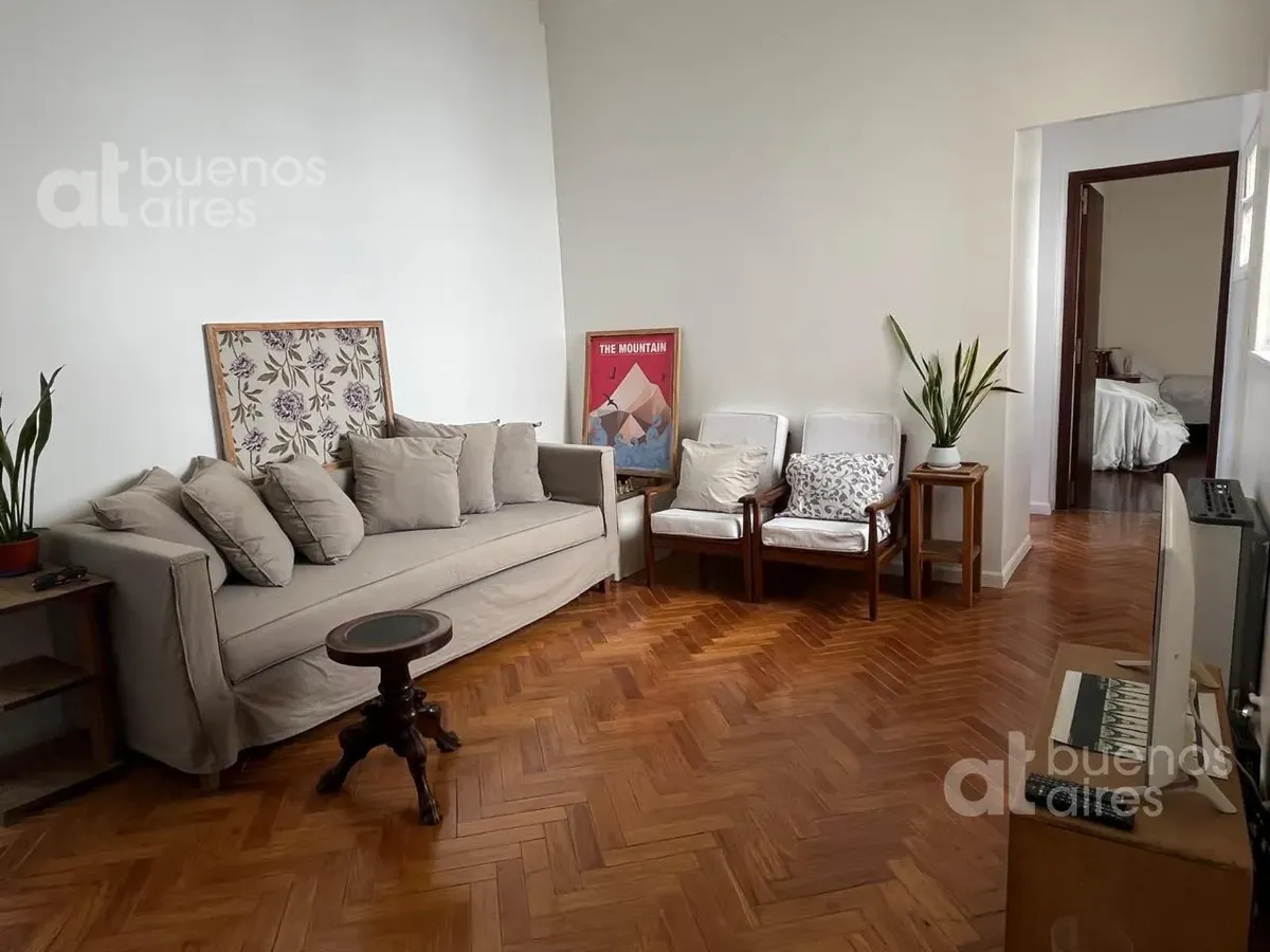 Departamento de 3 ambientes con dependencia en San Telmo