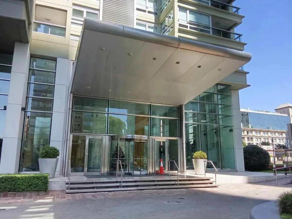 Меблированная квартира с 2 спальнями в Puerto Madero