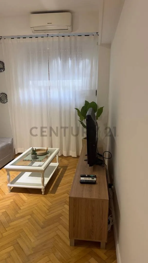 Apartamento de dois ambientes mobiliado em Palermo