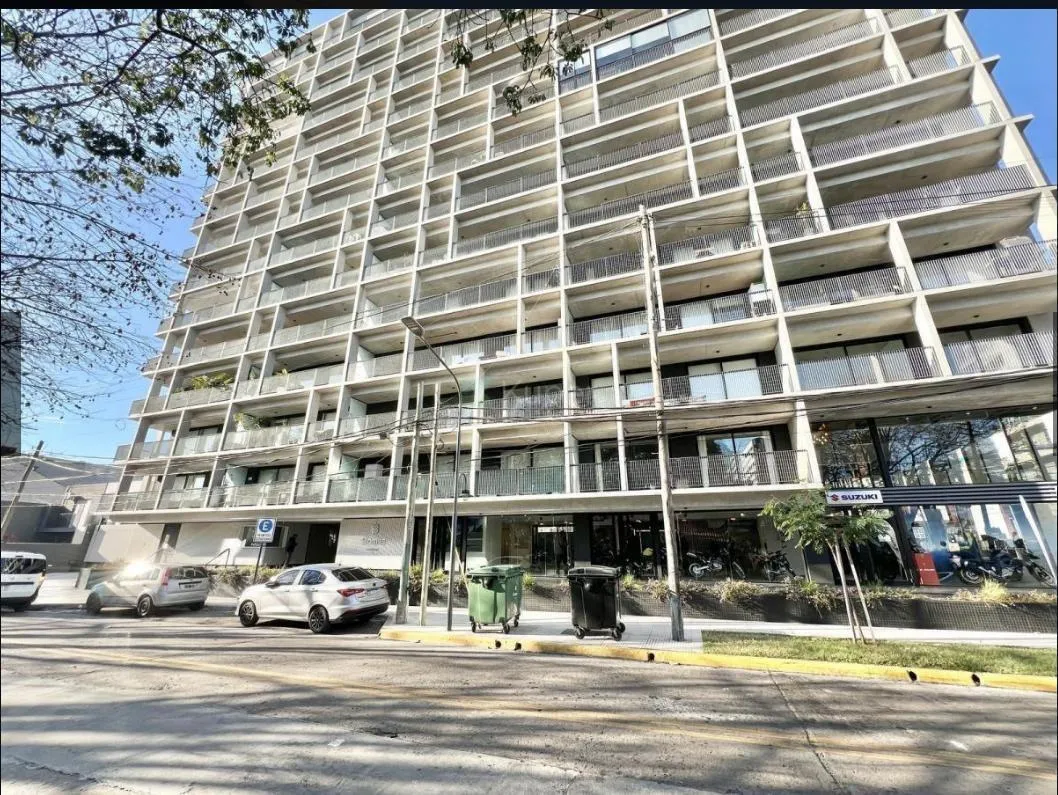 One-bedroom two-room apartment in Olivos with balcony and river view